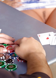 Sophia Santi Photo 2