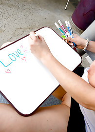 Maggie Green Photo 3