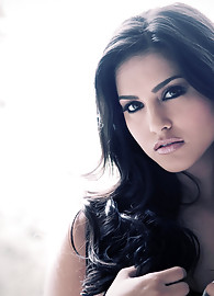 Sunny Leone Photo 1