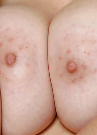 Caroline Quick Photo 15