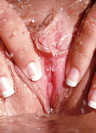 Monique Alexander Photo 15