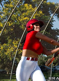 Audrey Bitoni Photo 11