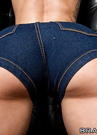 Mischa Brooks Photo 2