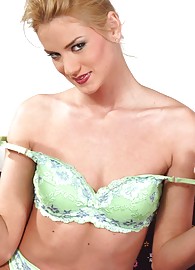 Claudia Jones Photo 9