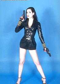 Dita Von Teese Photo 6
