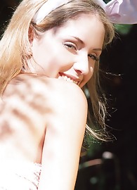 Veronica Sage Photo 3