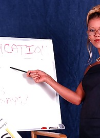 Julie Meadows Photo 1