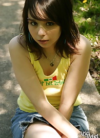 Ariel Rebel Photo 10