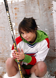 Ariel Rebel Photo 14