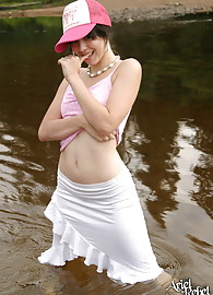 Ariel Rebel Photo 10