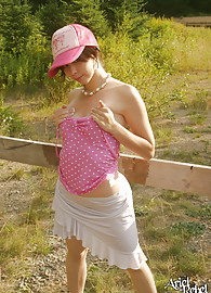 Ariel Rebel Photo 11