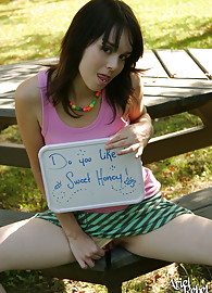 Ariel Rebel Photo 12