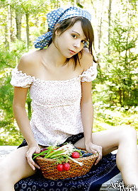 Ariel Rebel Photo 12