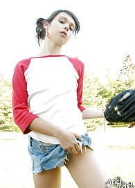 Ariel Rebel Photo 14