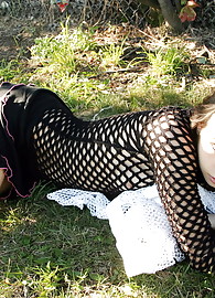 Ariel Rebel Photo 10