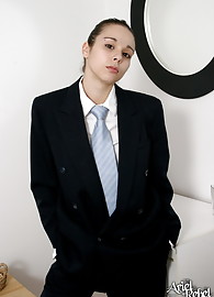 Ariel Rebel Photo 10