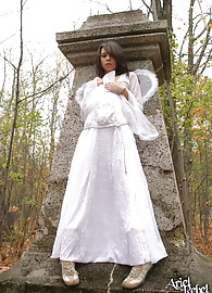 Ariel Rebel Photo 11