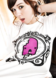 Ariel Rebel Photo 15