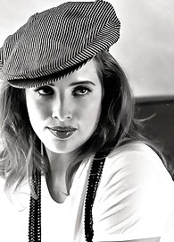 Maggie Green Photo 1