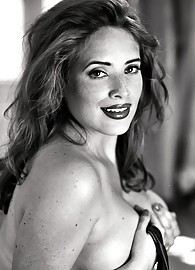 Maggie Green Photo 3