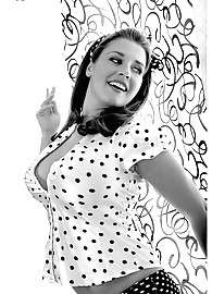 Erica Campbell Photo 11