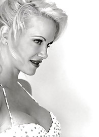 Barbara Moore Photo 4