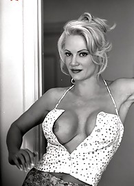 Barbara Moore Photo 12