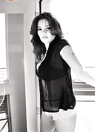 Danielle Riley Photo 4