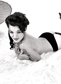 Danielle Riley Photo 13