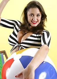 Miriam Gonzalez Photo 8