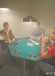 Kelly Divine Photo 5