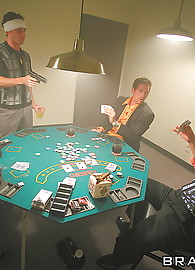 Kelly Divine Photo 6