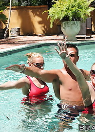 Britney Brooks Photo 10