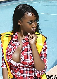 Codi Bryant Photo 12