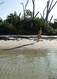 Aimee Addison Photo 4