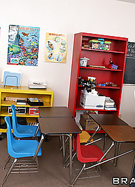 Brooke Belle Photo 9