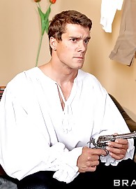 Rebeca Linares Photo 7