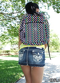 Jackie Daniels Photo 4