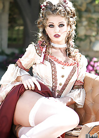 Rita Faltoyano Photo 2