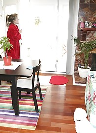 Courtney Cummz Photo 4