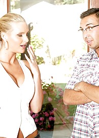 Phoenix Marie Photo 9