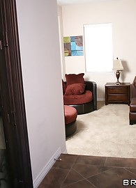 Hailey Young Photo 10