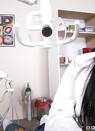 Jenaveve Jolie Photo 8