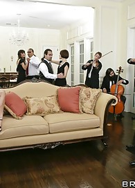 Holly Halston Photo 8