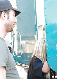 Memphis Monroe Photo 9