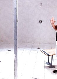 Angelina Valentine Photo 5