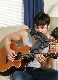 Angelina Valentine Photo 4