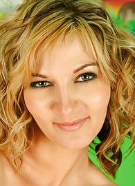 Lovely Vanessa Photo 15