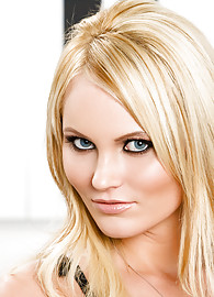 Hanna Hilton Photo 1