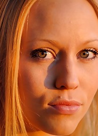 Brea Bennett Photo 14